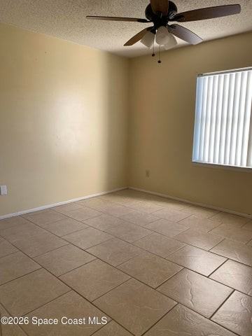 5537 Flint Rd - Photo 4 of 15