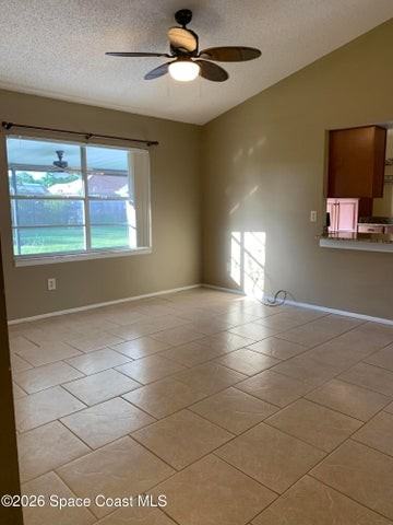 5537 Flint Rd - Photo 5 of 15