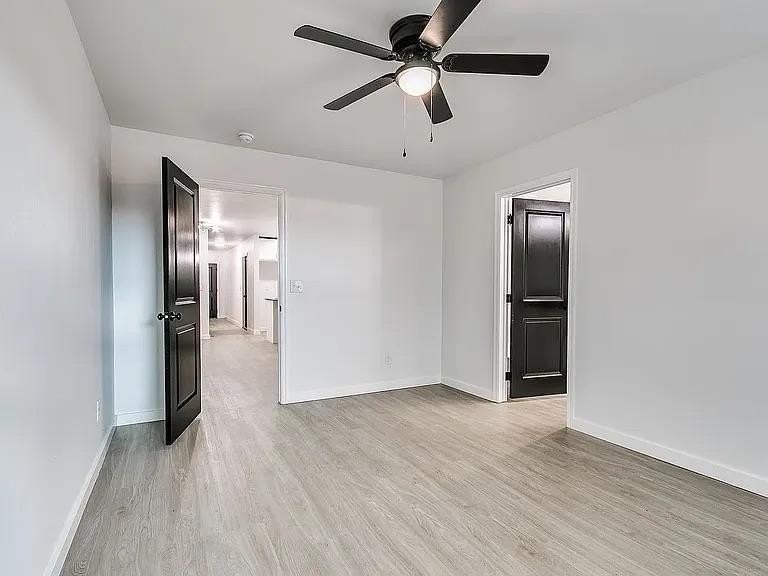 2203 Sw 102nd St - Photo 5 of 12