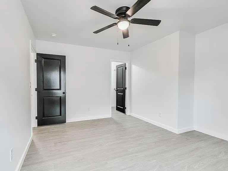 2203 Sw 102nd St - Photo 6 of 12