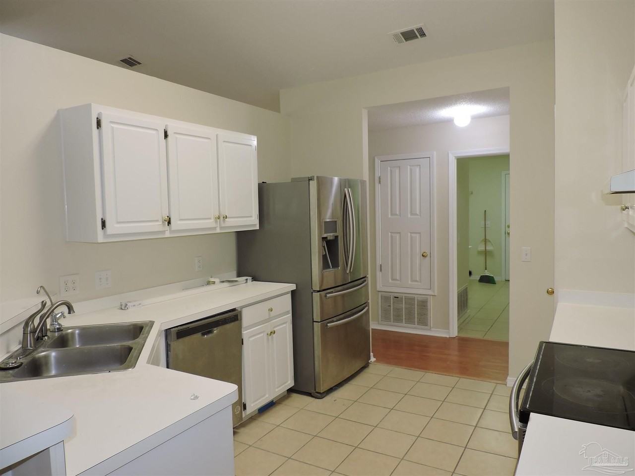 2145 Jarrod Dr - Photo 3 of 30