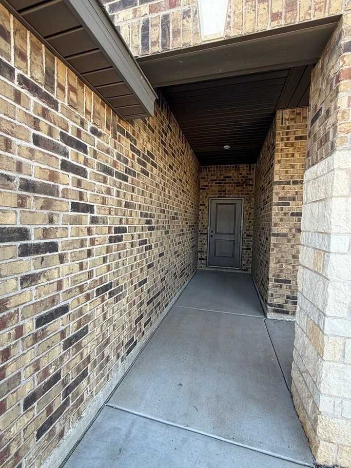 6101 Poppy Dr - Photo 4 of 42