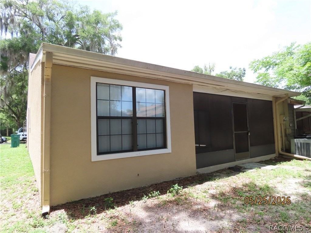 210 Talmage Ave - Photo 4 of 20