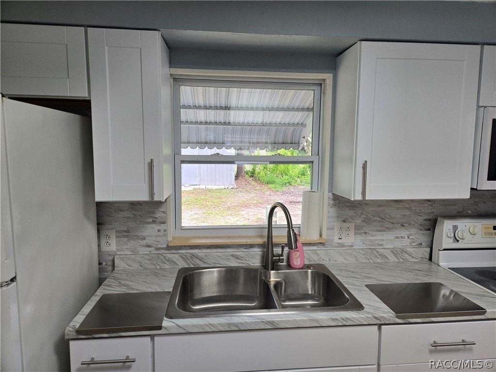 5149 S Manatee Ter - Photo 2 of 23