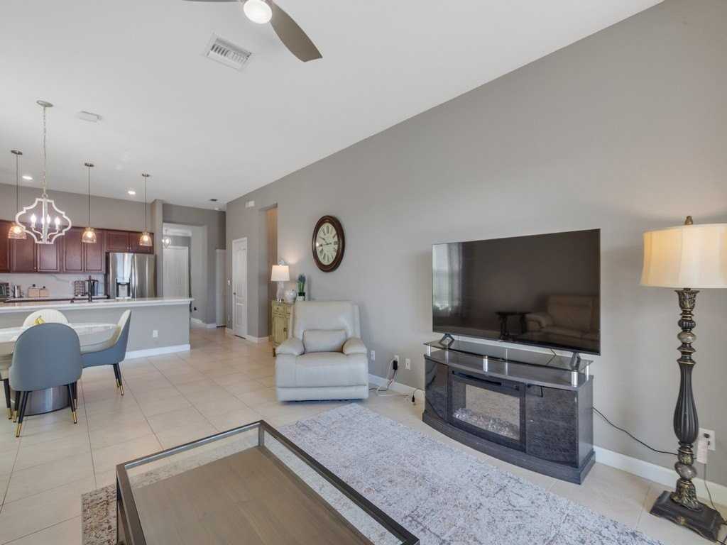 1804 Berkshire Cir Sw - Photo 4 of 32