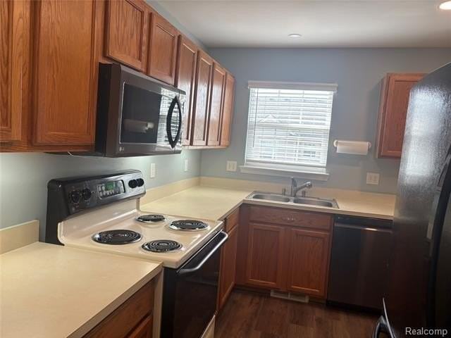 1859 Flagstone Cir - Photo 3 of 9