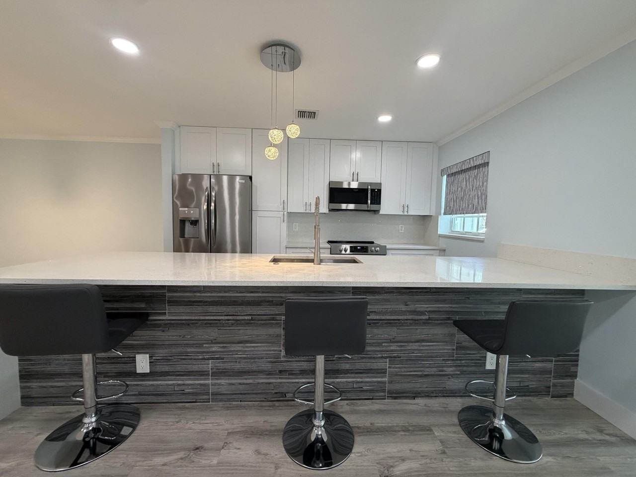 14516 Canalview Dr #B - Photo 2 of 15