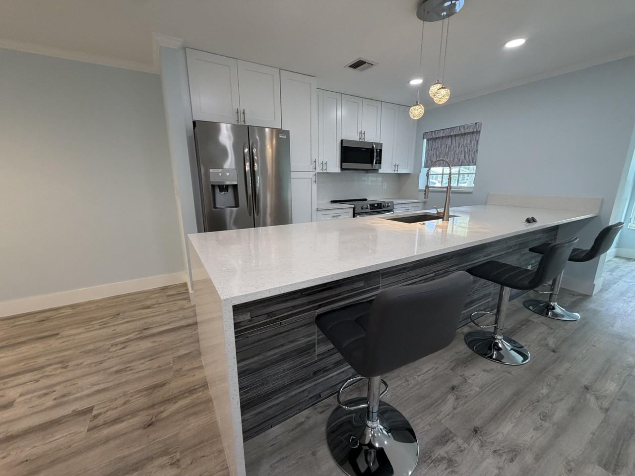 14516 Canalview Dr #B - Photo 3 of 15