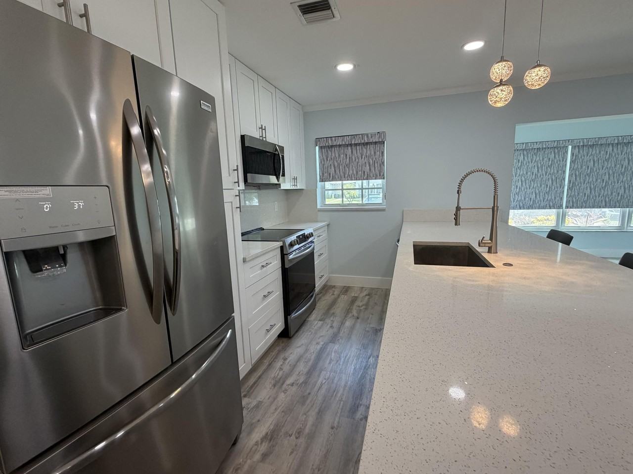 14516 Canalview Dr #B - Photo 5 of 15