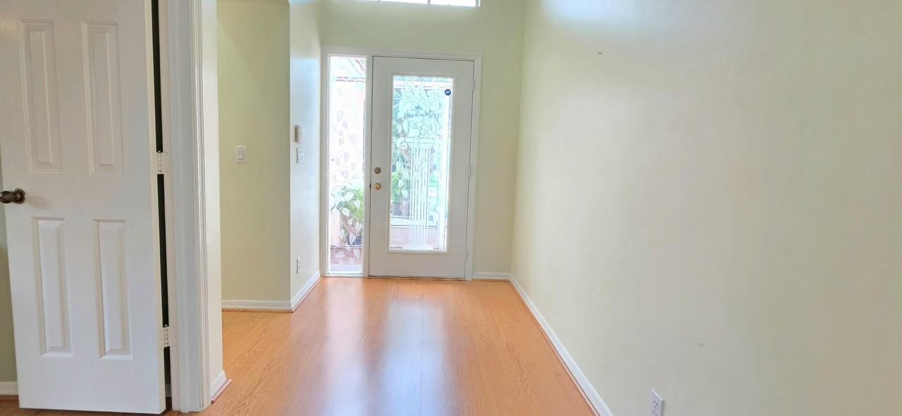 7299 Lugano Dr - Photo 5 of 43