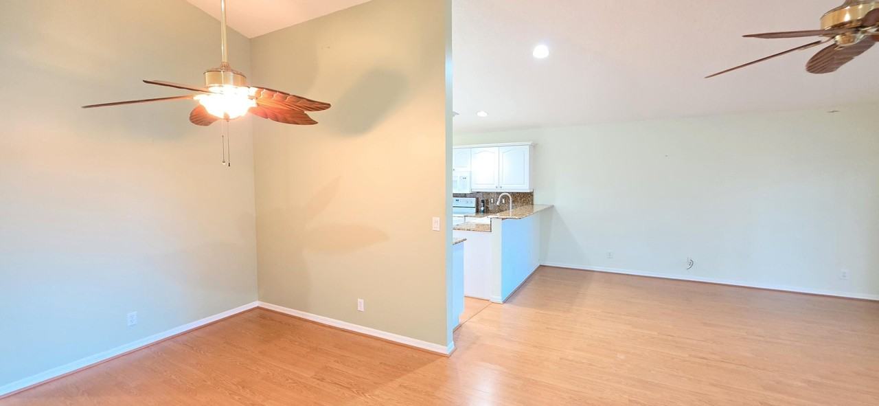 7299 Lugano Dr - Photo 7 of 43