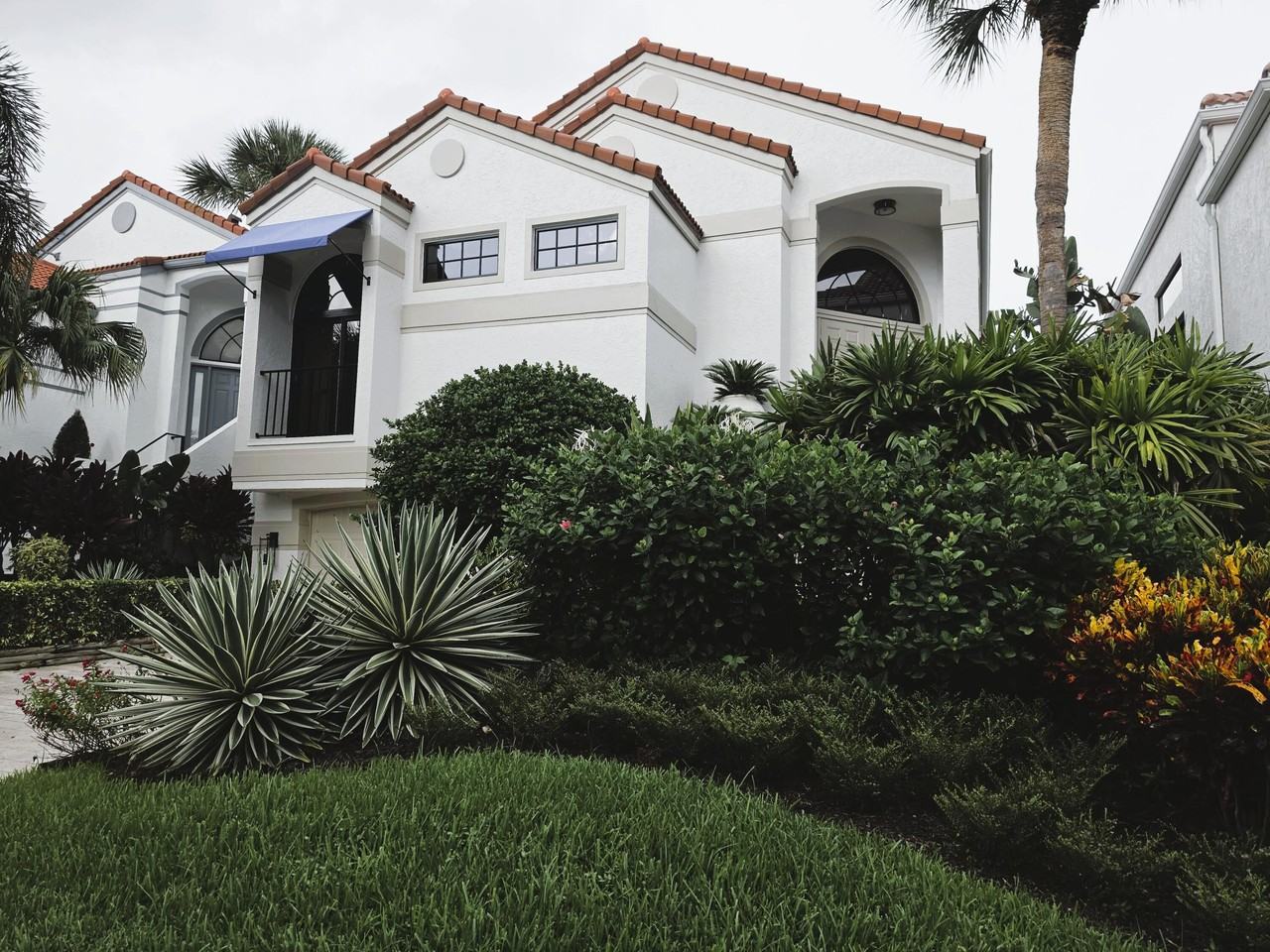 13348 Mangrove Isle Dr - Photo 3 of 50