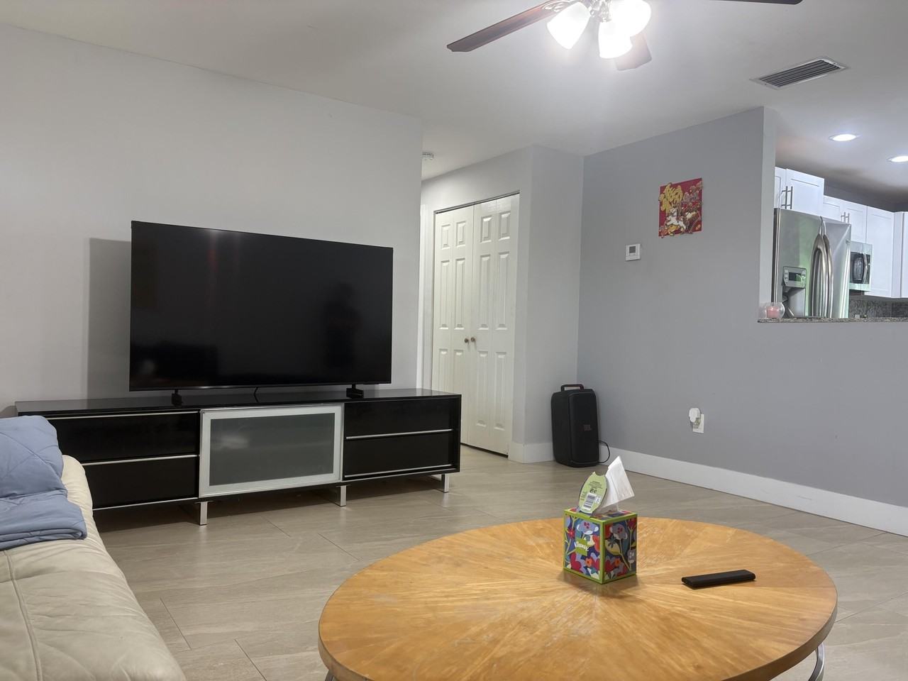 6810 Nw 26th St - Photo 3 of 21