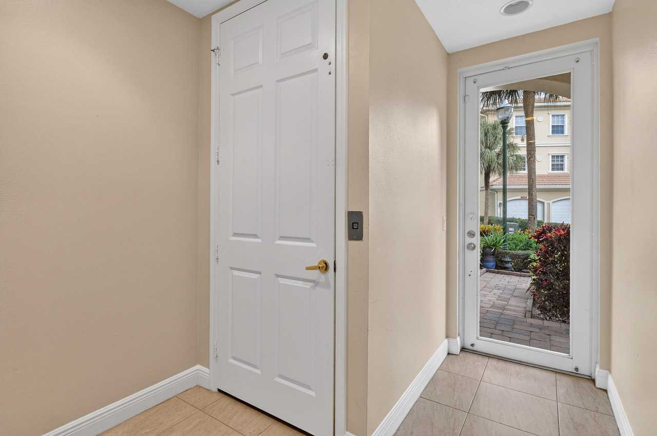 12583 Se Old Cypress Dr #3-908 - Photo 7 of 48