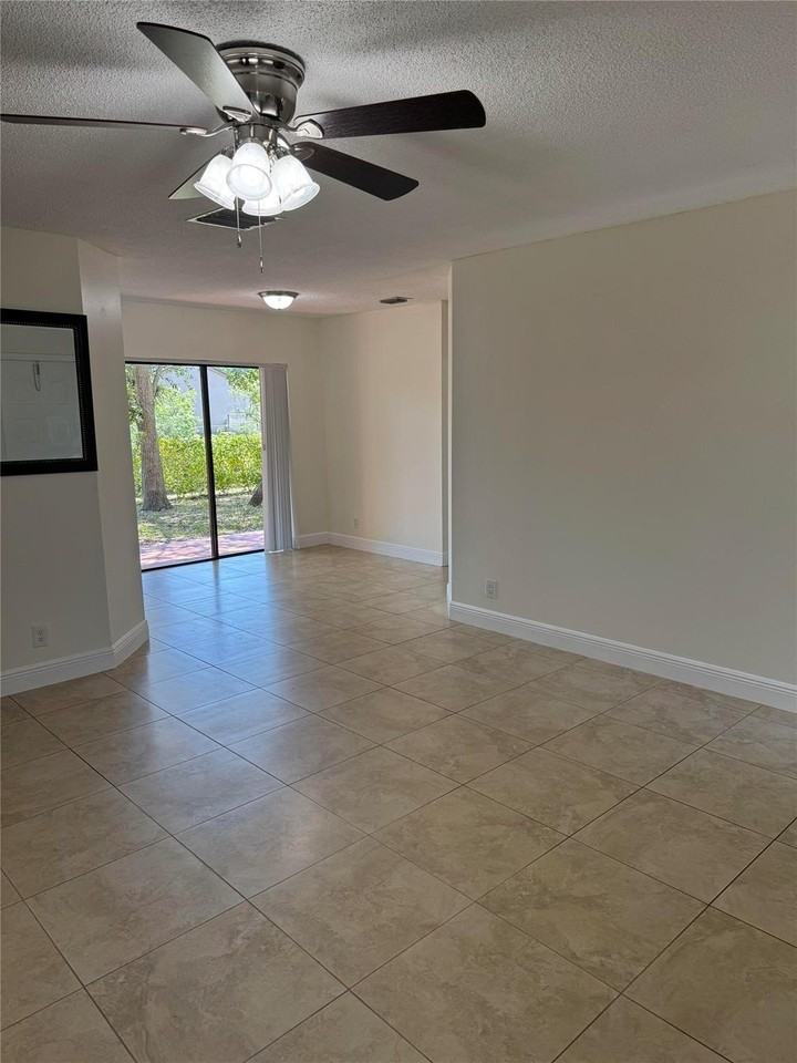 11400 Nw 45th St - Photo 3 of 13