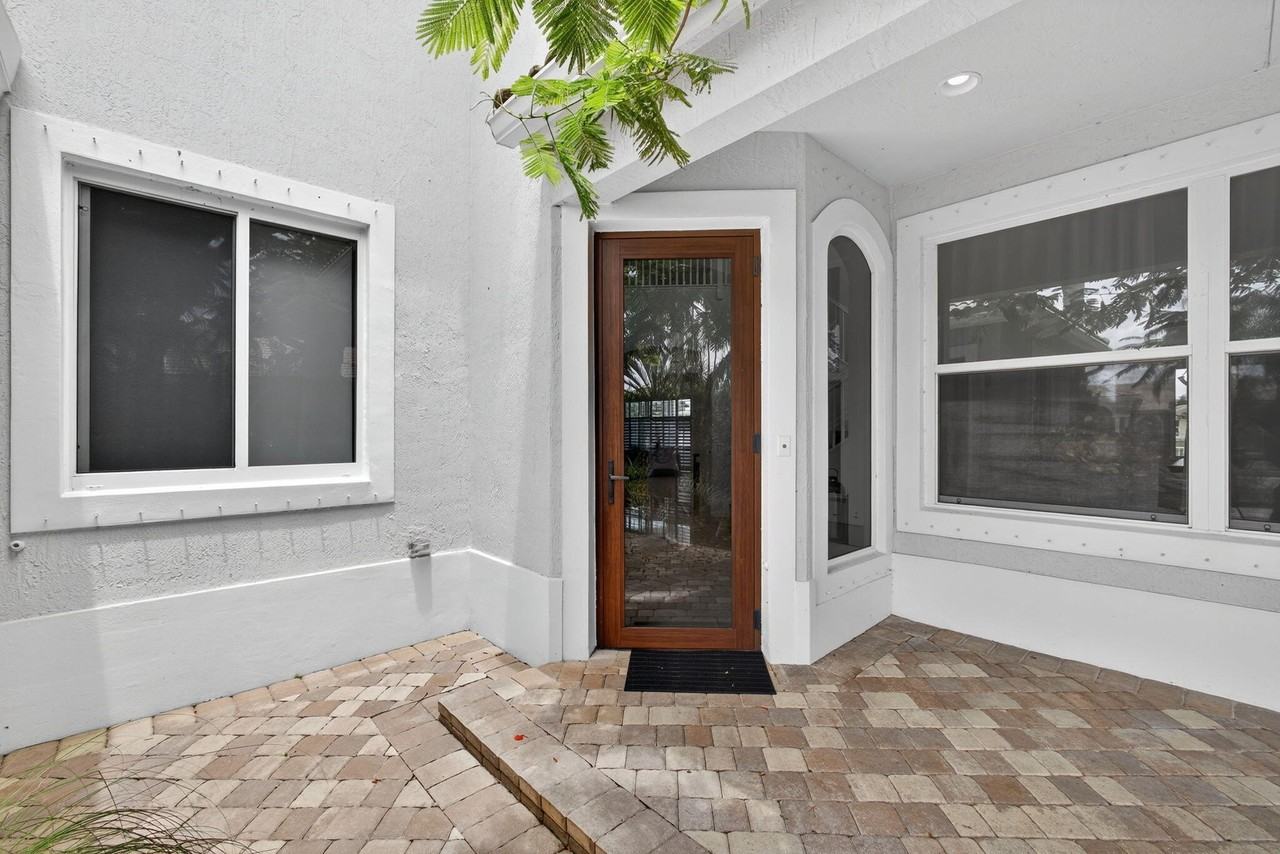 11587 Manatee Bay Ln - Photo 6 of 50