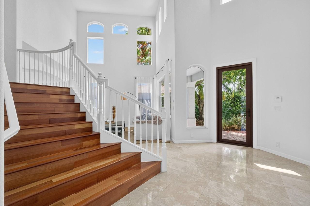 11587 Manatee Bay Ln - Photo 7 of 50