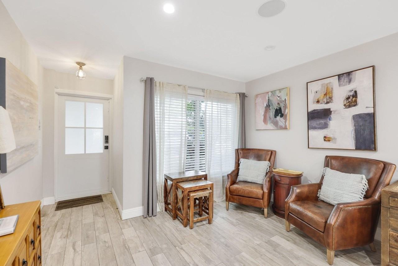 513 Curlew Rd - Photo 2 of 43
