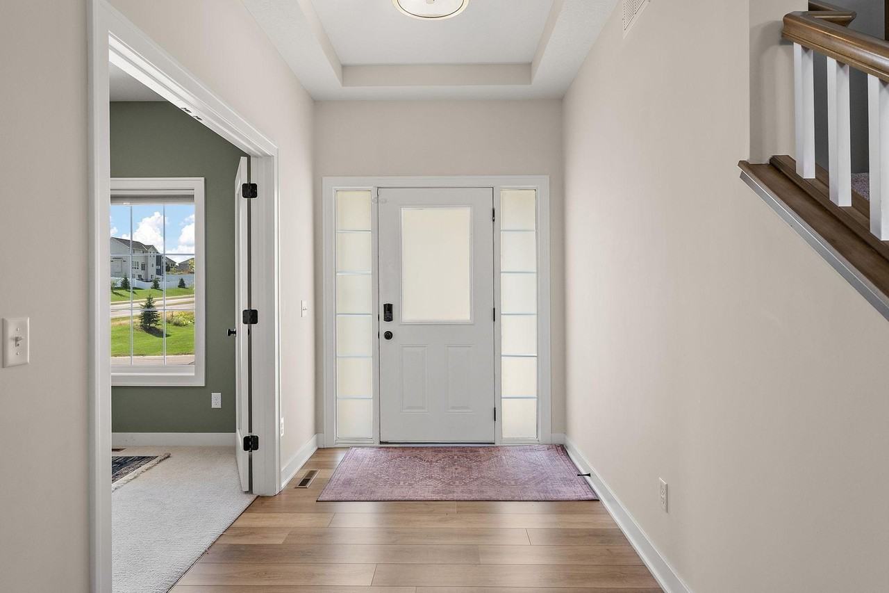 17866 Evershed Way - Photo 3 of 30