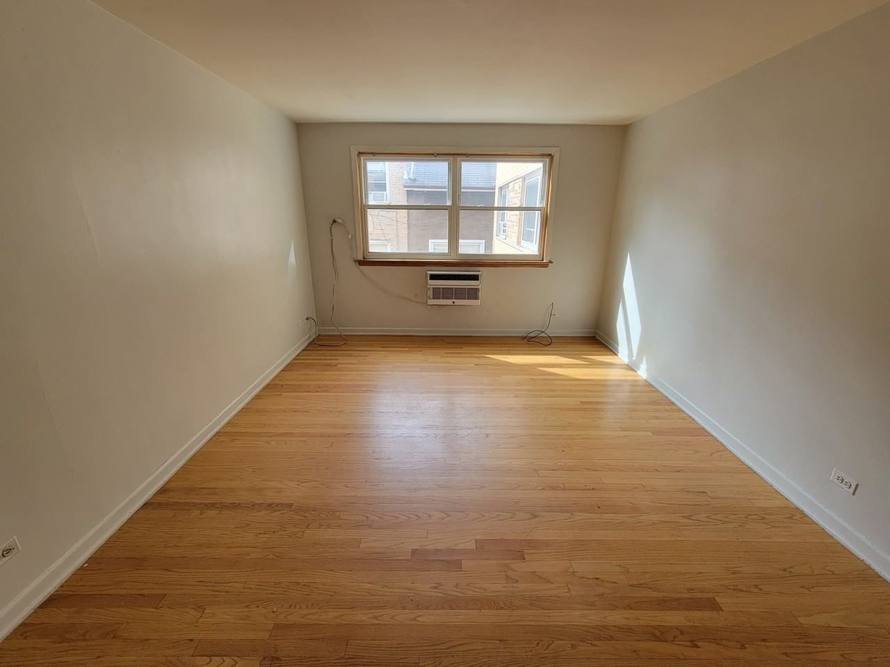 6440 N Richmond St ##1b - Photo 3 of 15