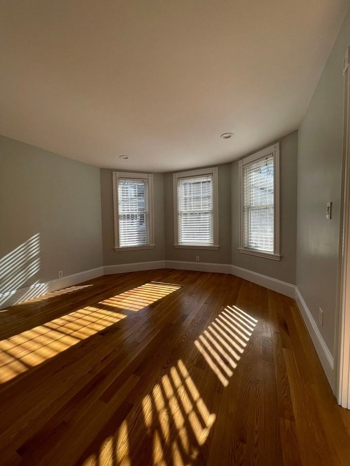 351 Savin Hill Ave - Photo 3 of 23