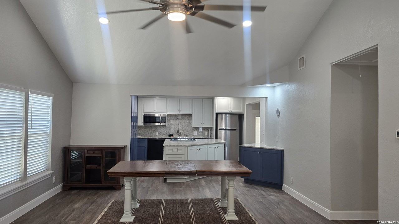 815 W Wildwood Dr - Photo 4 of 14