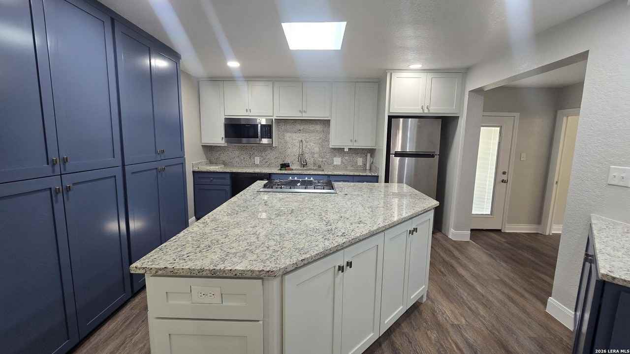 815 W Wildwood Dr - Photo 6 of 14