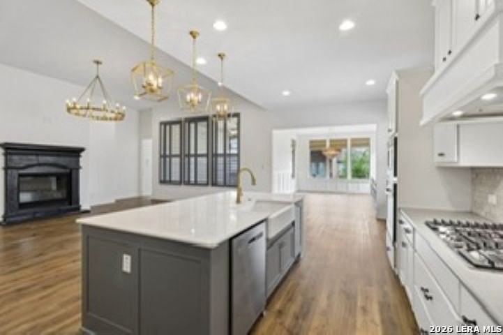 9007 Beacon Rdg - Photo 3 of 45