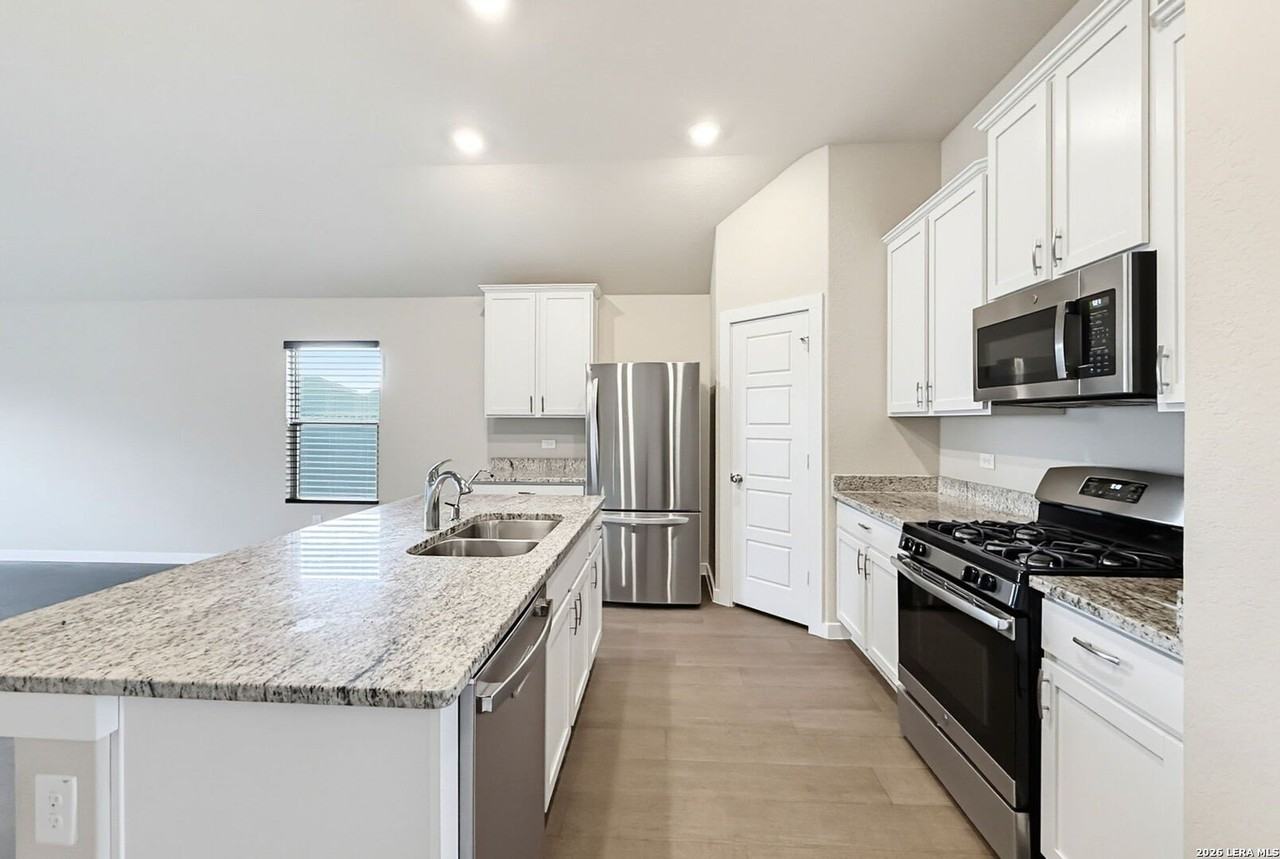 3602 Carducci Dr - Photo 4 of 21