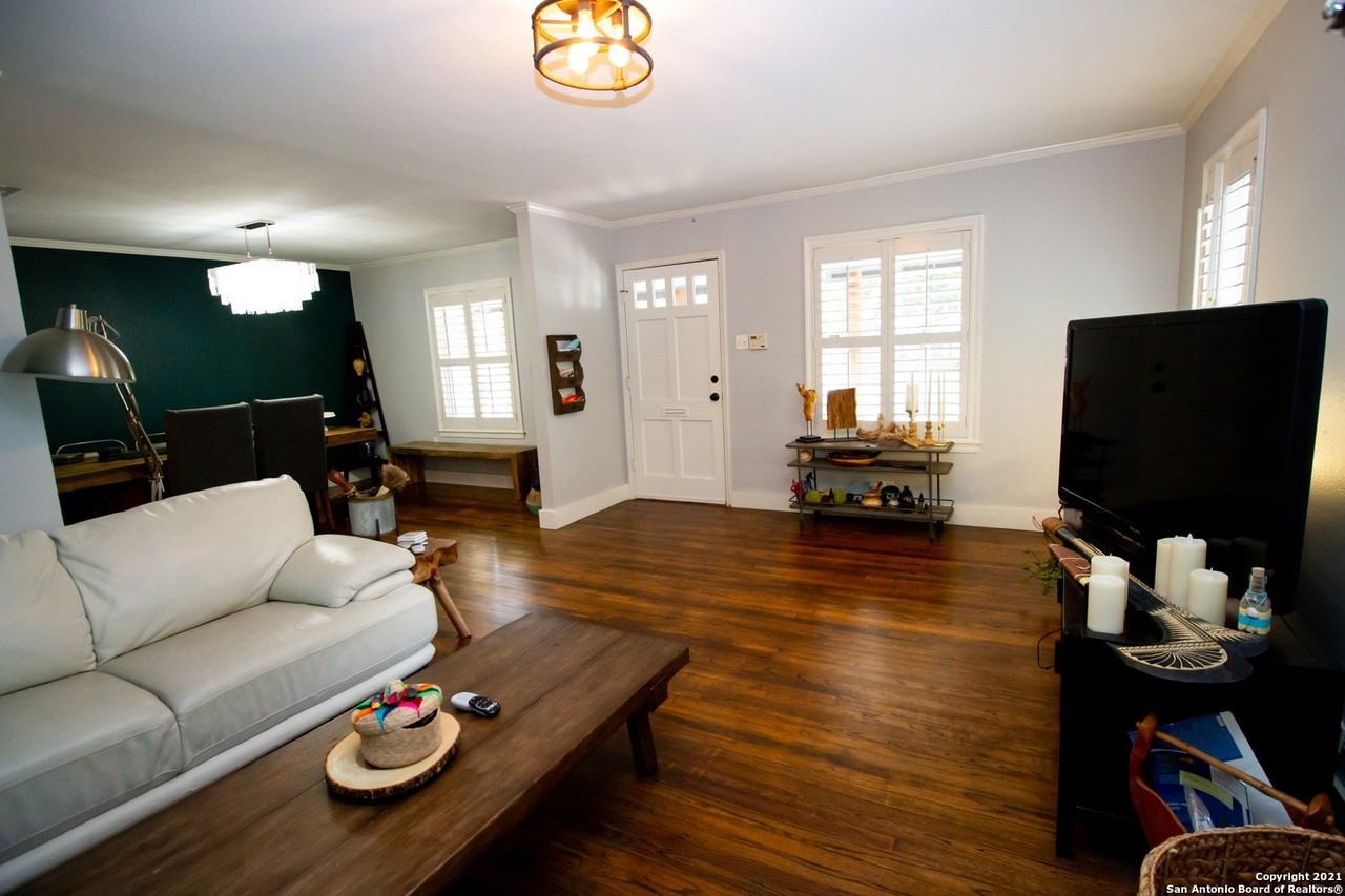 245 Calumet Pl - Photo 4 of 36