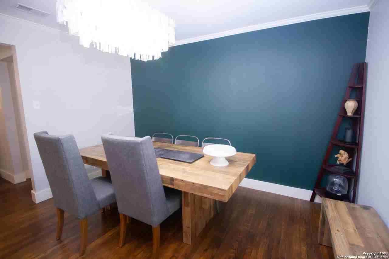 245 Calumet Pl - Photo 6 of 36