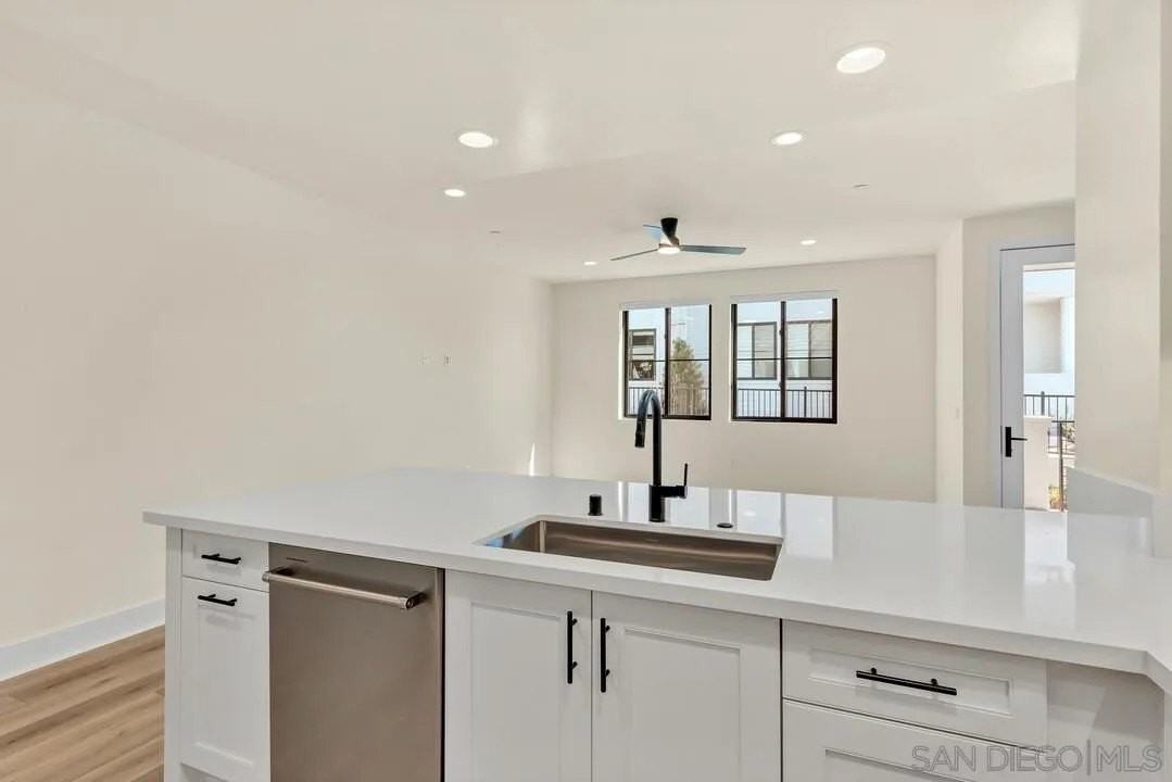 1103 Catania Ct #104 - Photo 5 of 23
