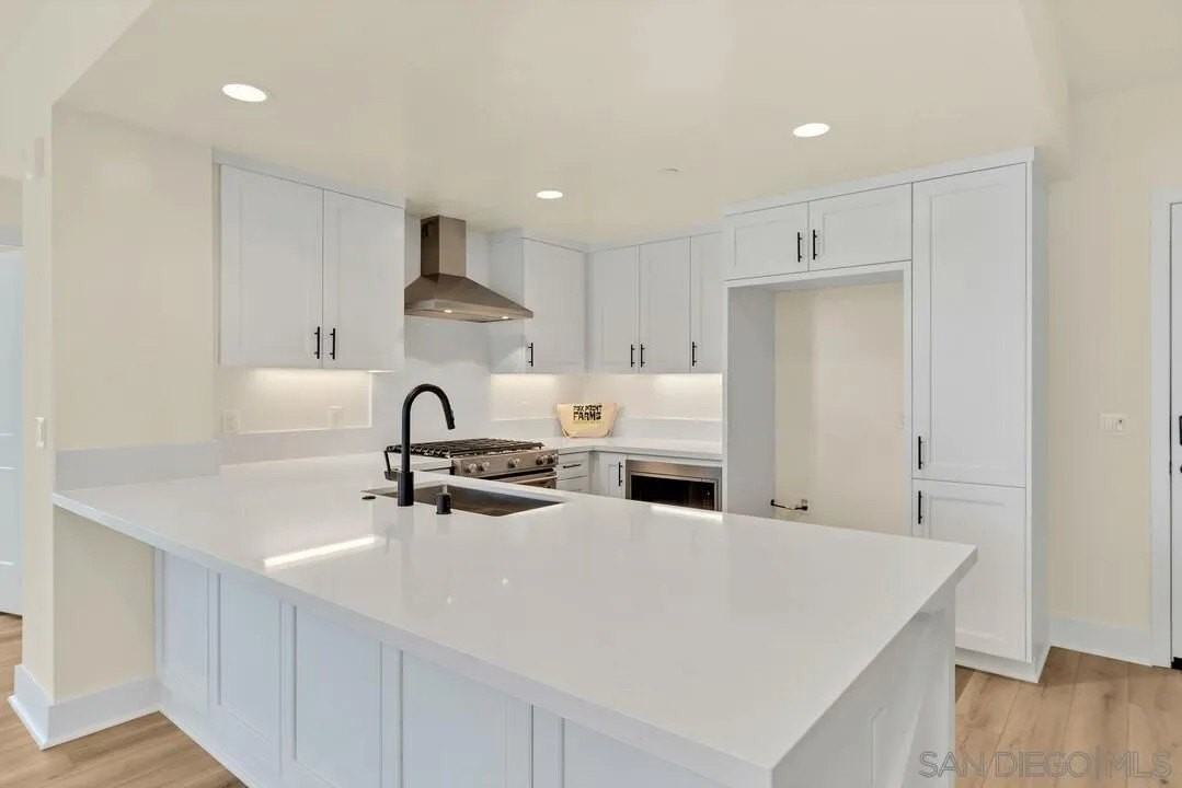 1103 Catania Ct #104 - Photo 6 of 23