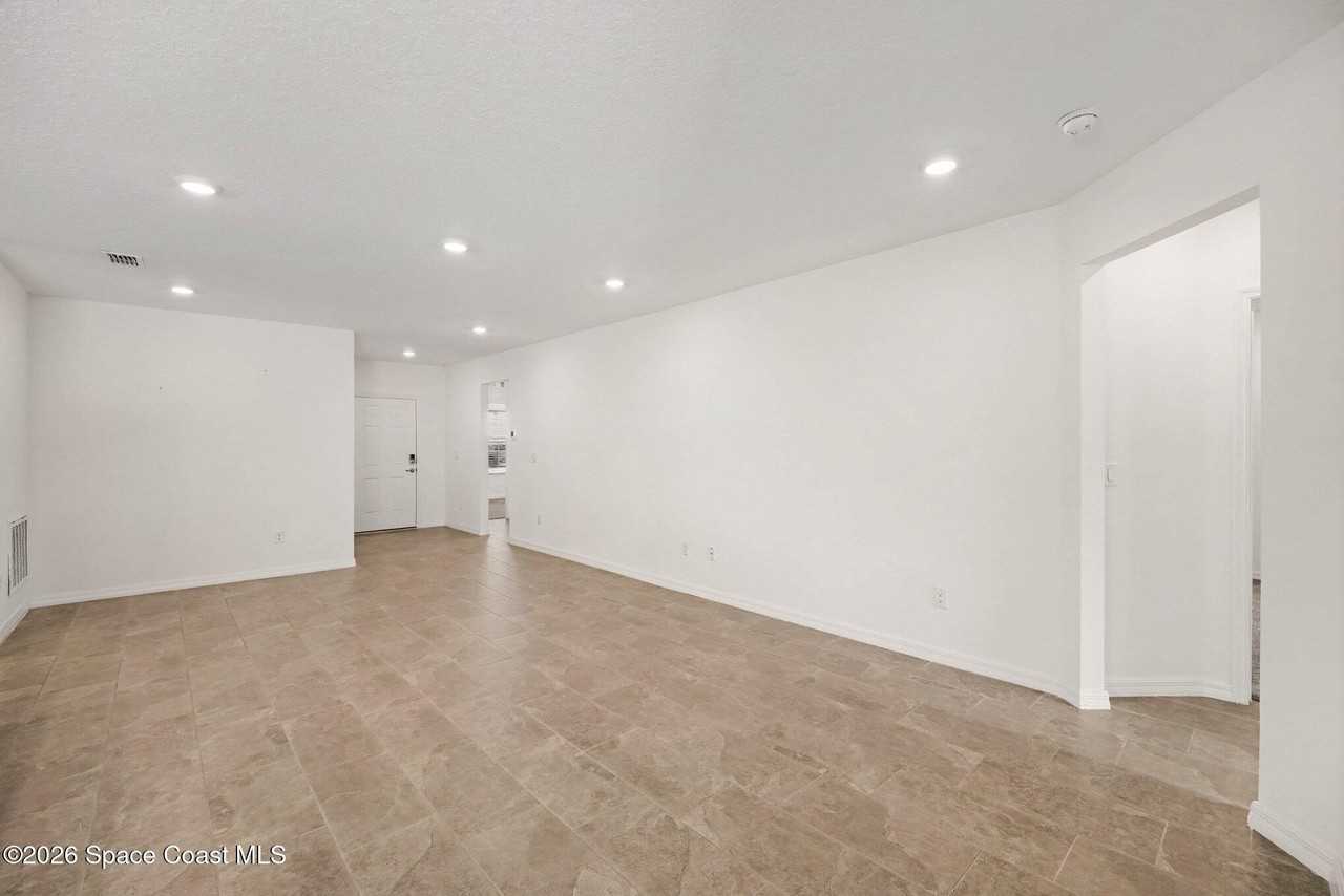 849 Brookview Ln - Photo 3 of 23