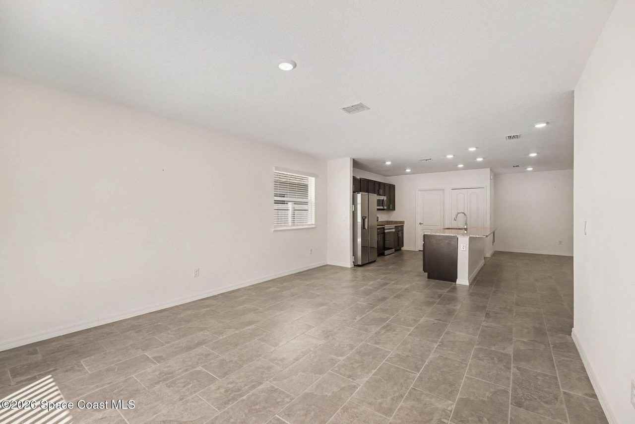 849 Brookview Ln - Photo 4 of 23