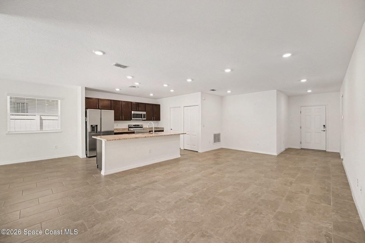 849 Brookview Ln - Photo 6 of 23