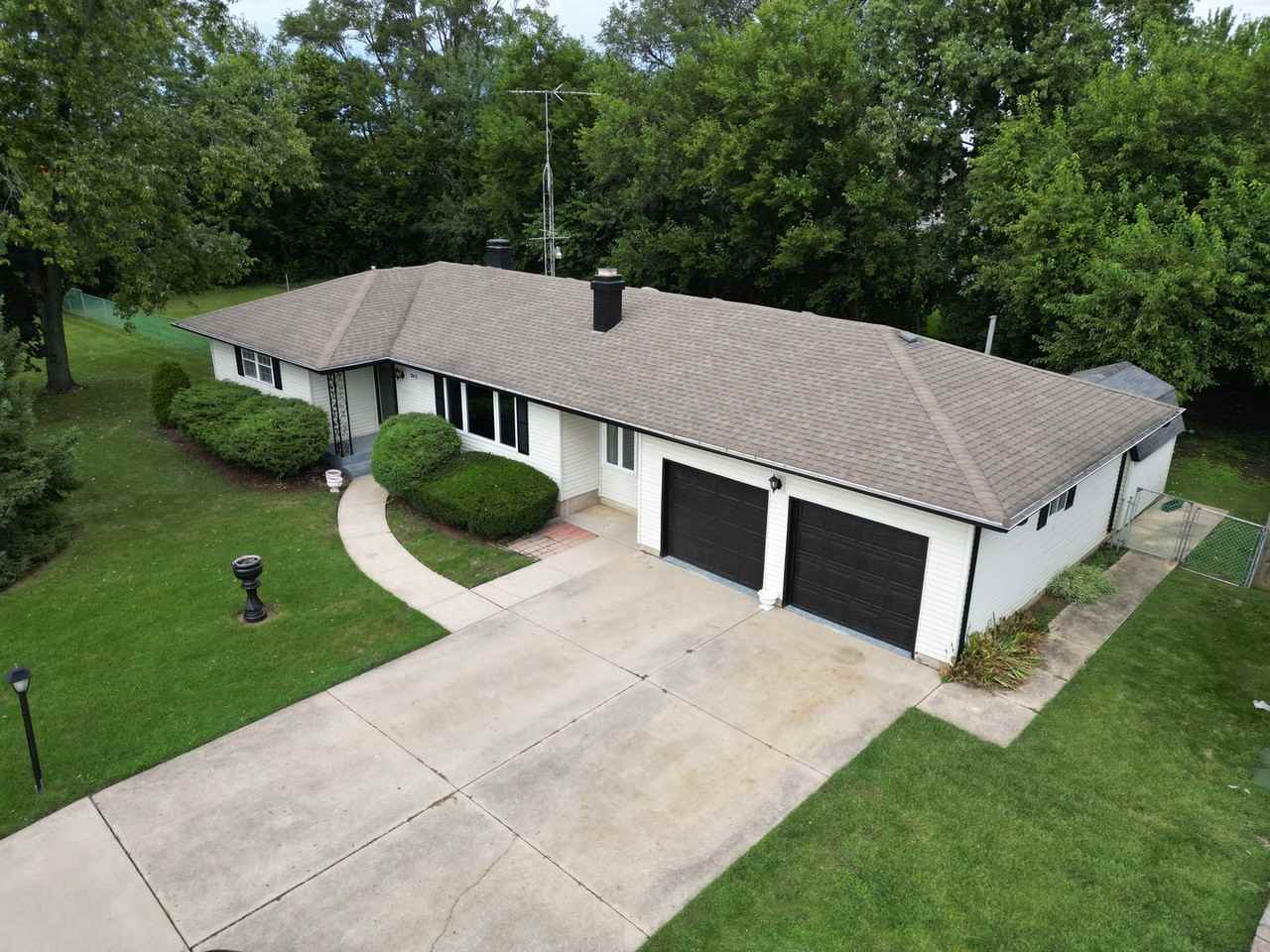 23932 W Renwick Rd - Photo 2 of 20