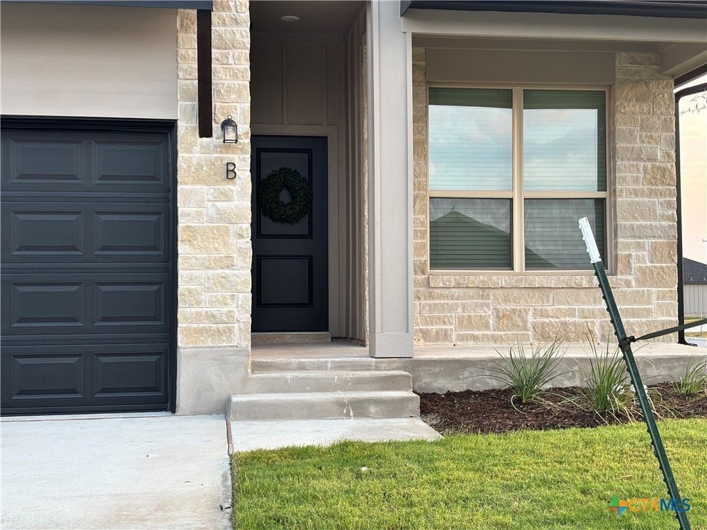 2930 Quail Ridge Ln #B - Photo 3 of 27