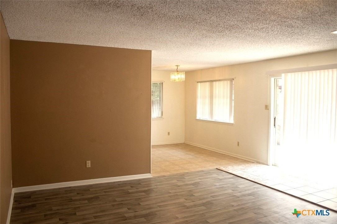632 Manning Dr - Photo 3 of 25