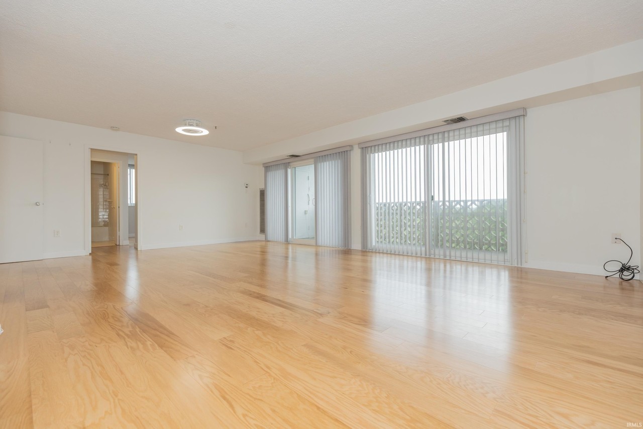 1100 Erie Ave #802 - Photo 2 of 19