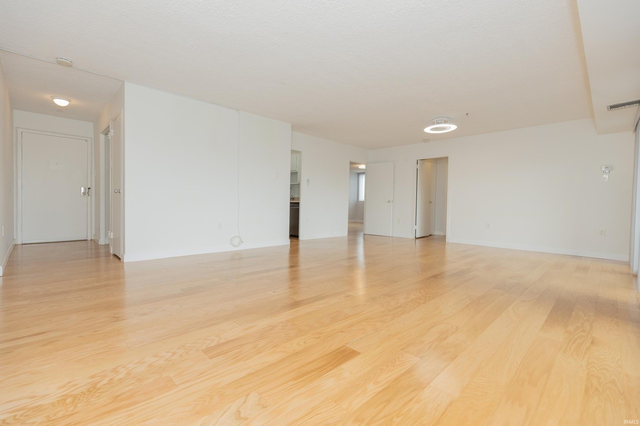 1100 Erie Ave #802 - Photo 4 of 19