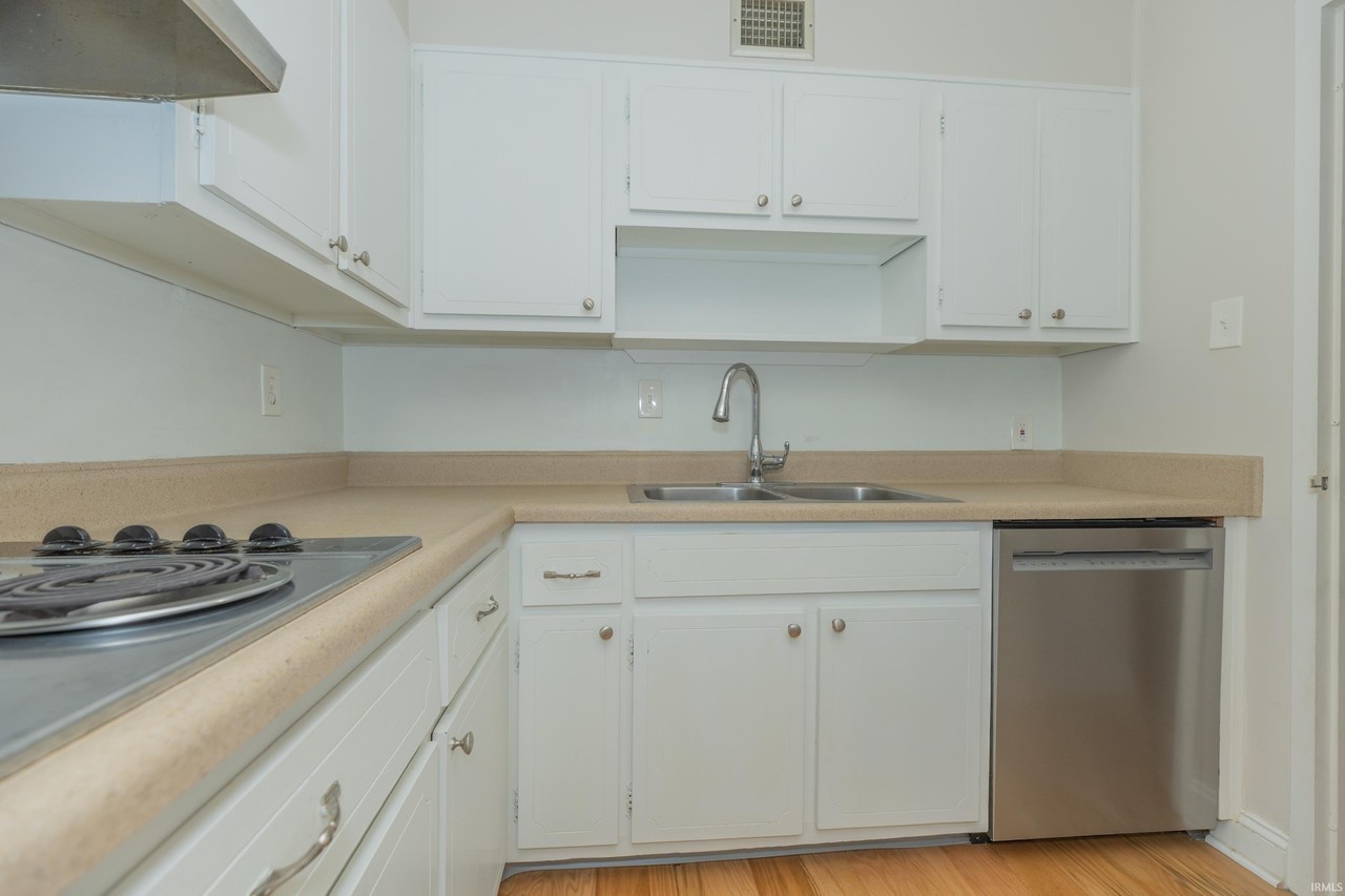 1100 Erie Ave #802 - Photo 5 of 19