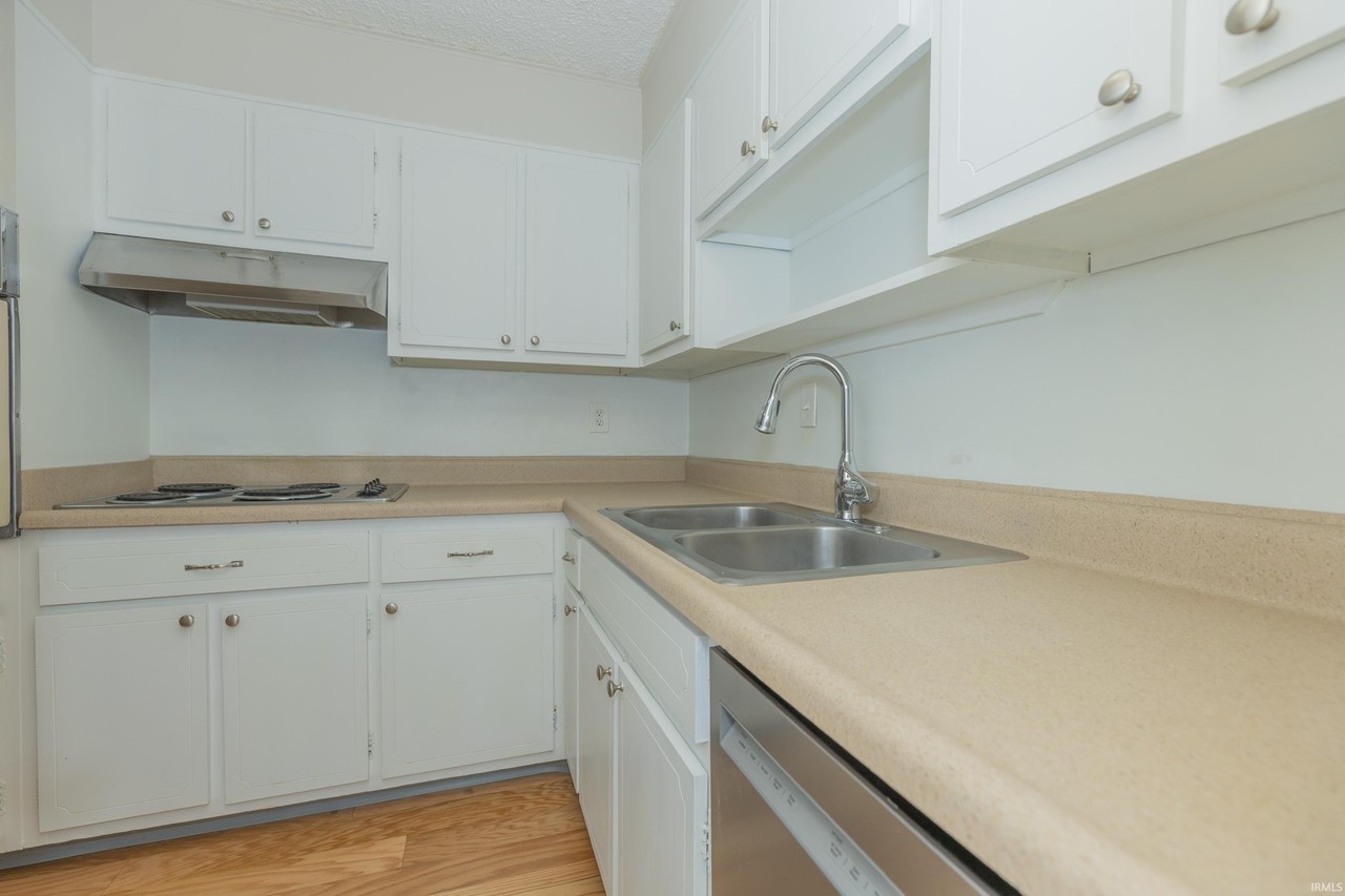 1100 Erie Ave #802 - Photo 6 of 19