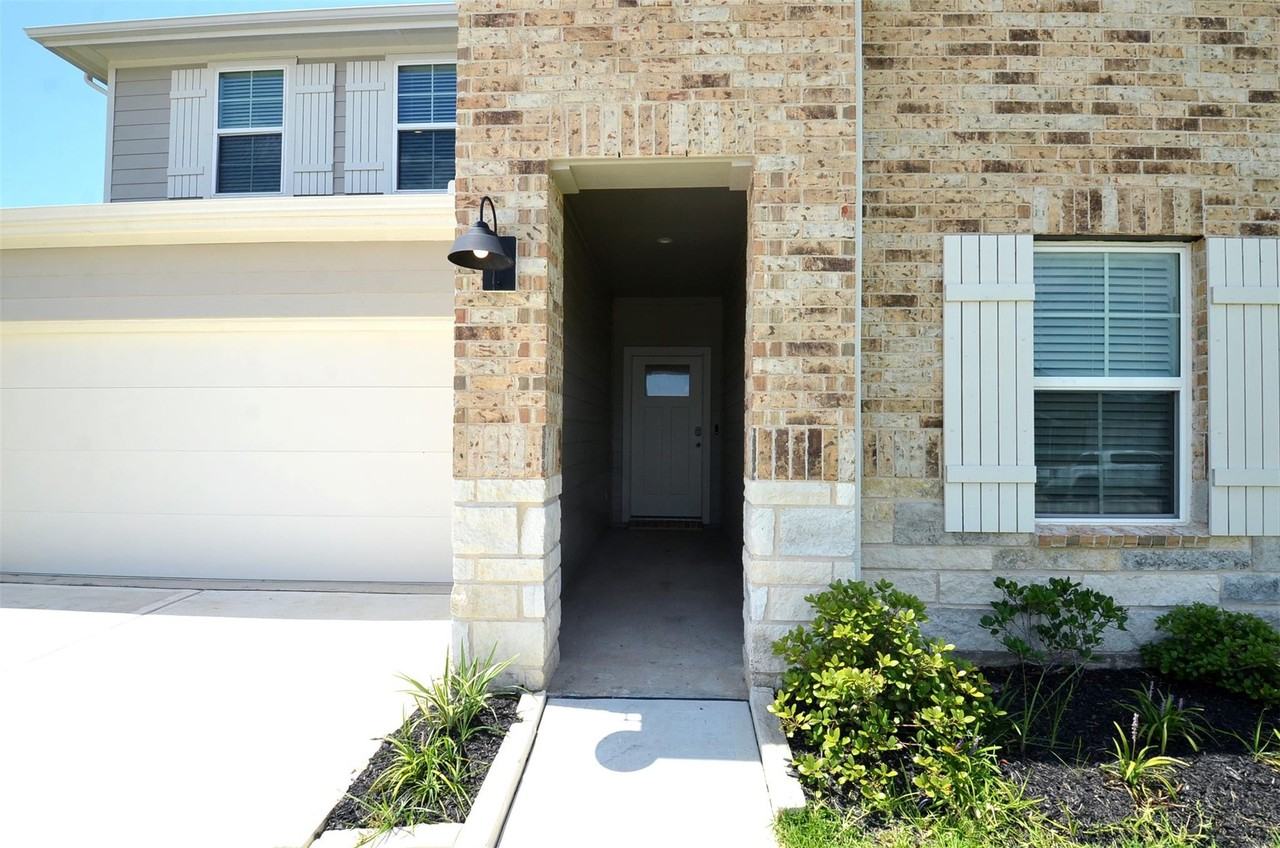 31707 Hallington Hill Ln - Photo 2 of 39