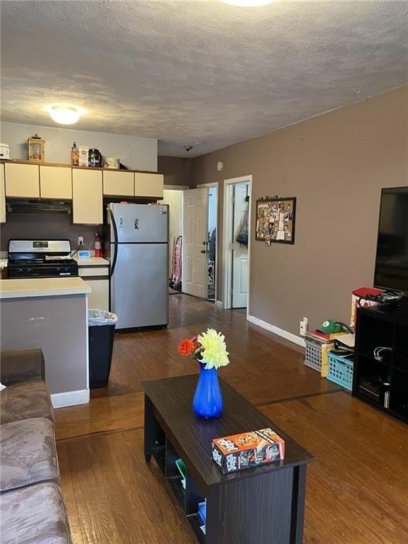 43 Royal St - Photo 3 of 7