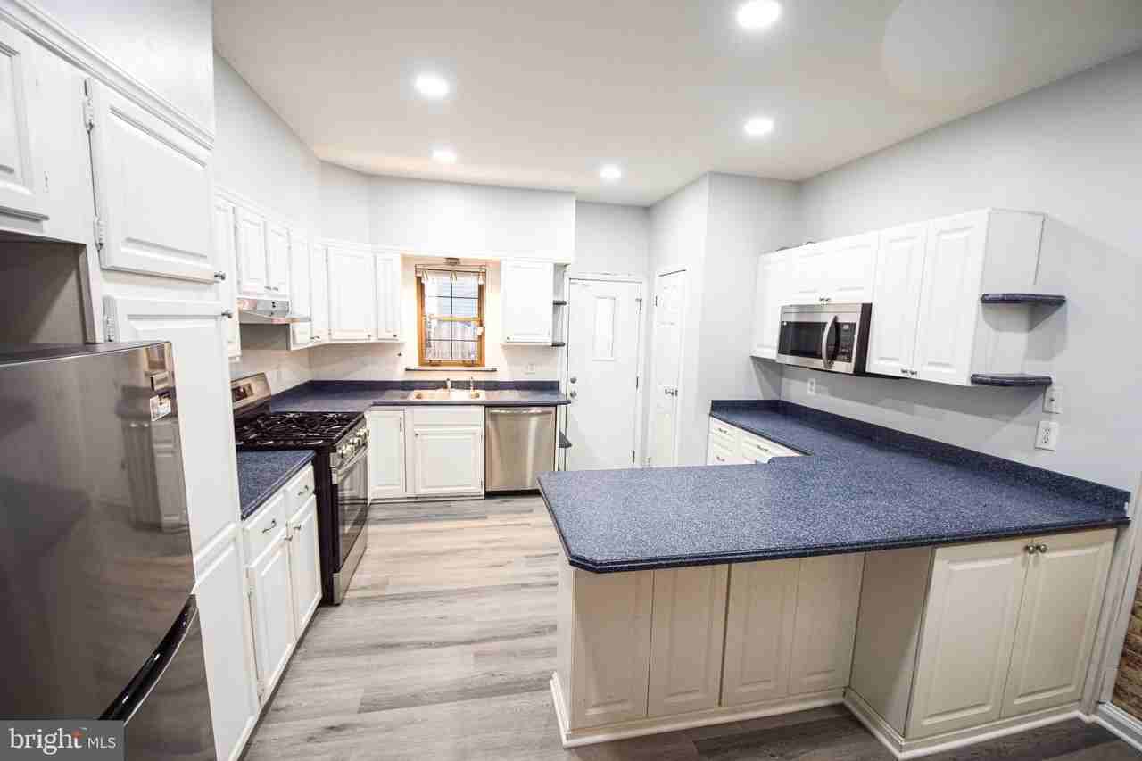 3606 Hudson St - Photo 5 of 19