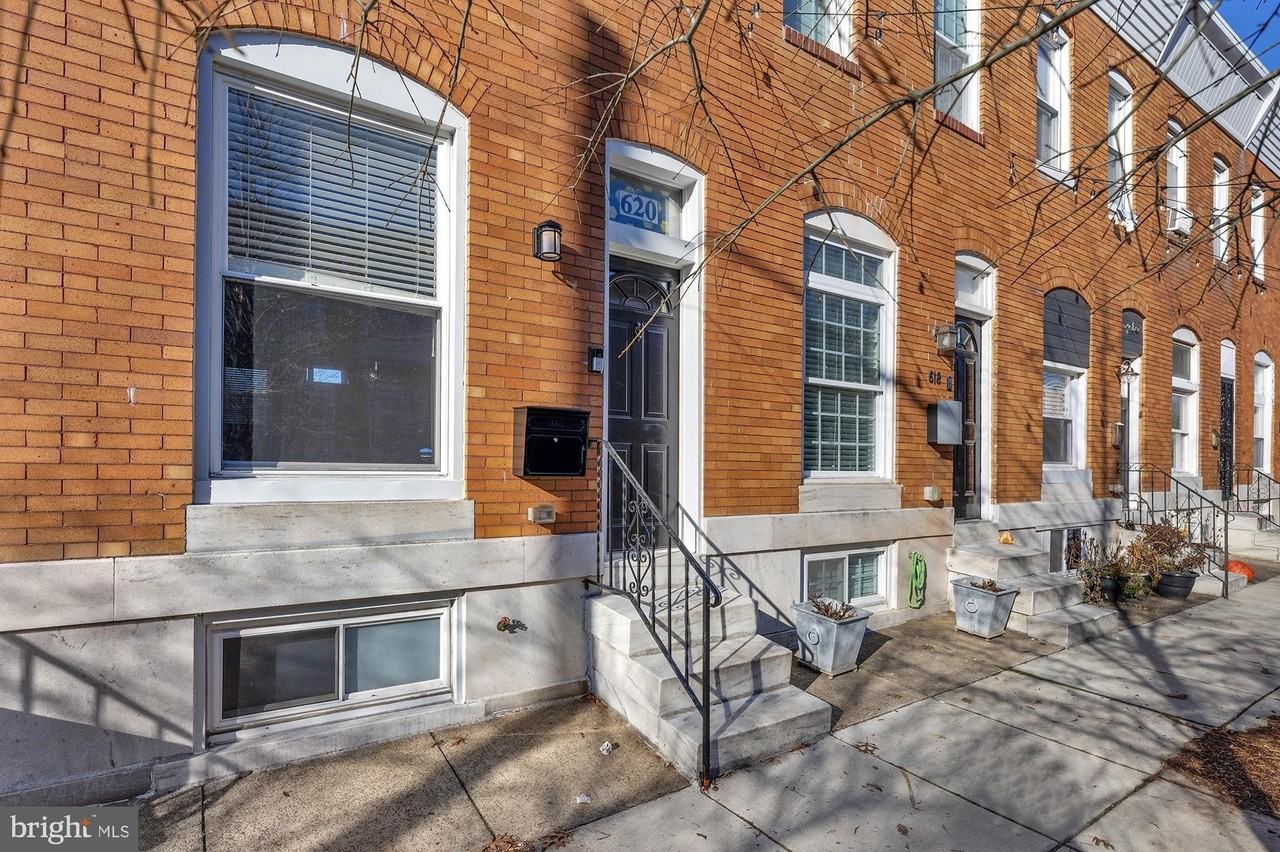 620 S Newkirk St - Photo 4 of 24