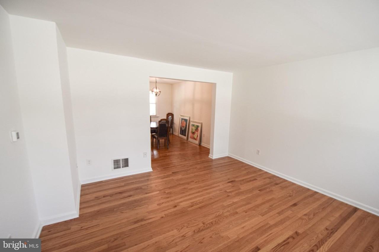 5644 Leiden Rd - Photo 4 of 24