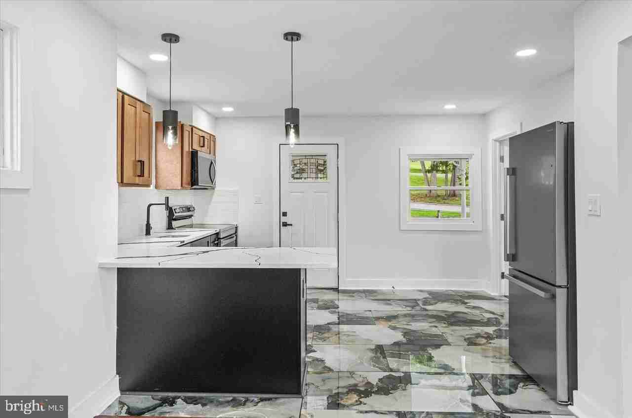 750 Tydings Rd - Photo 7 of 39
