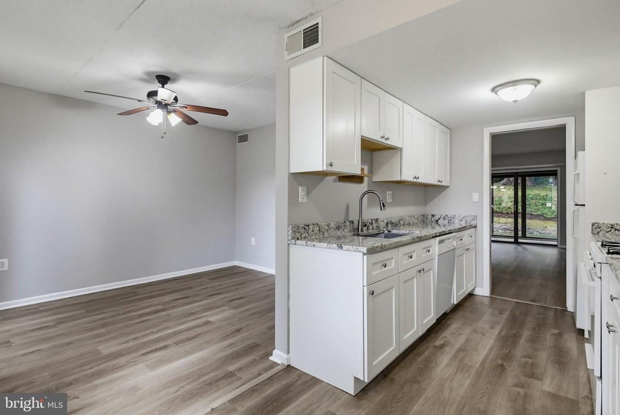5247 W Running Brook Rd #101 - Photo 5 of 36